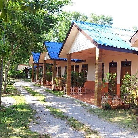 Khemthong Resort 2 Trang Exterior photo